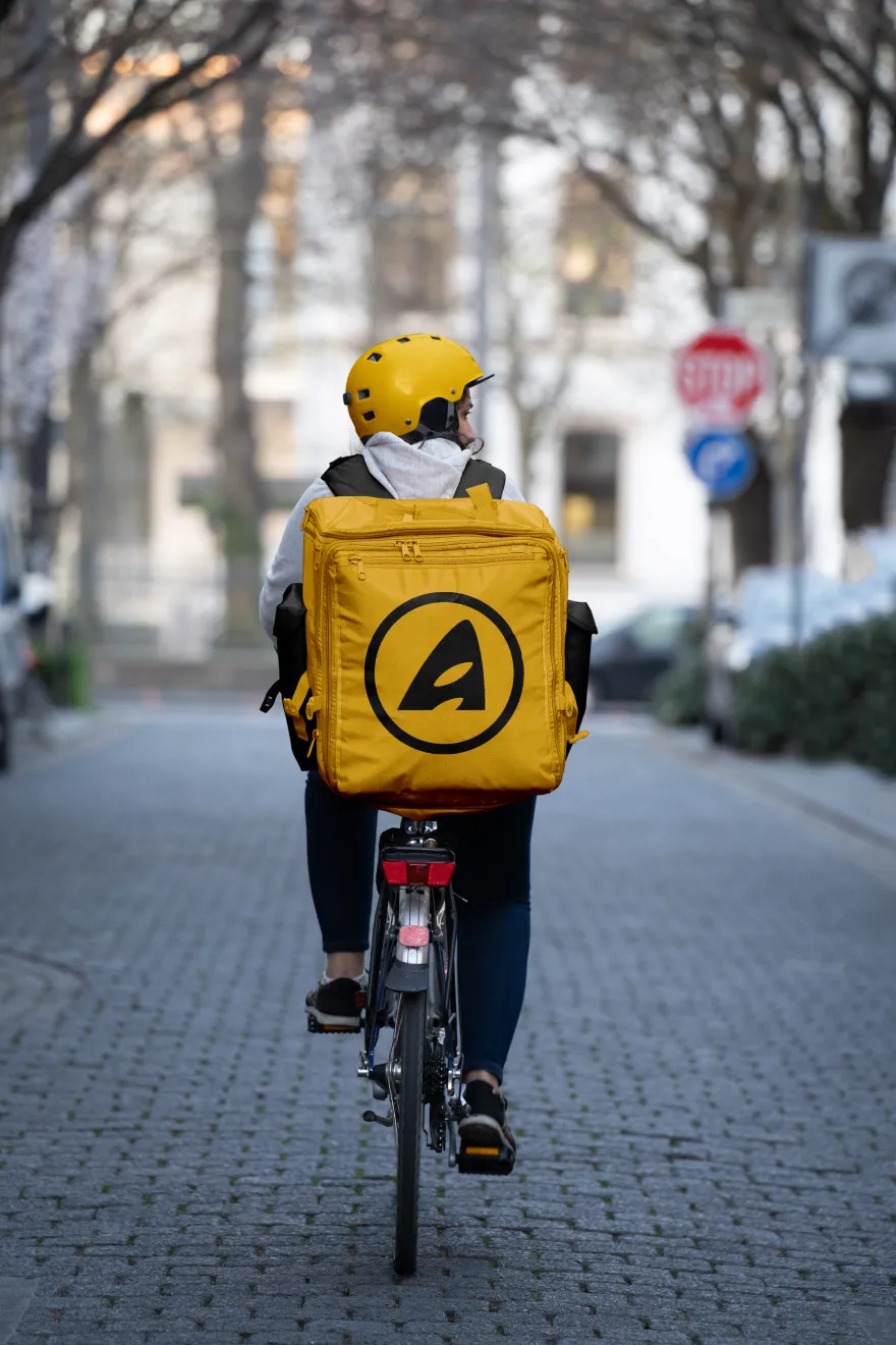 a-los-almuerzos-marketing-materials-design-koala-design